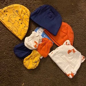 Baby hats and mitts